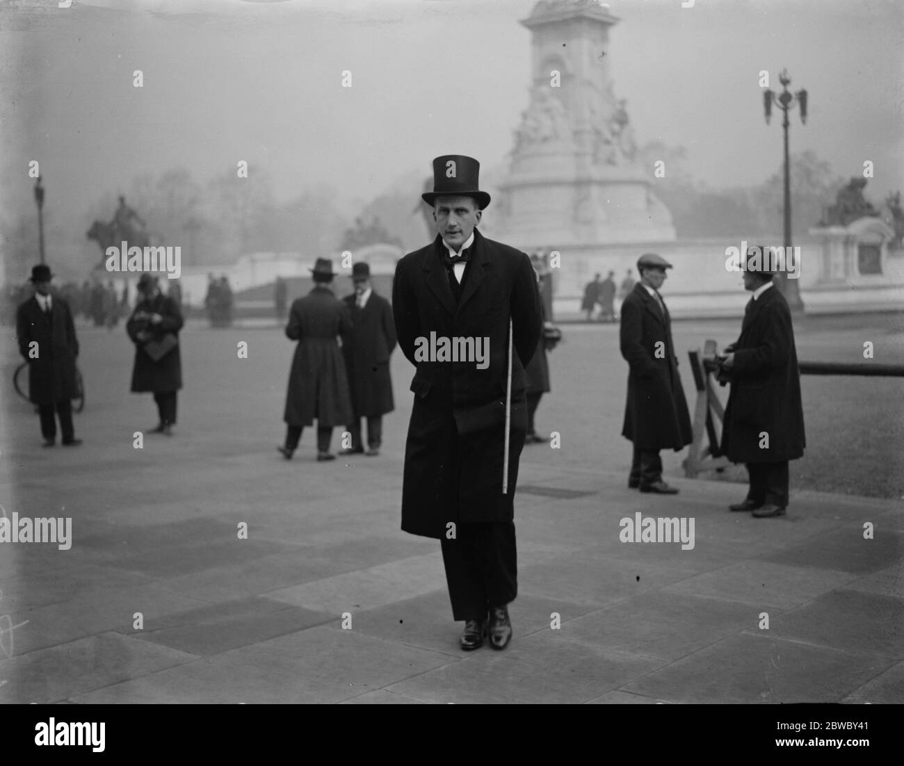 The new ministers at the Palace . Lord Eustace Percy ( President of the Board of Education ) arriving . 7 November 1924 Stock Photo