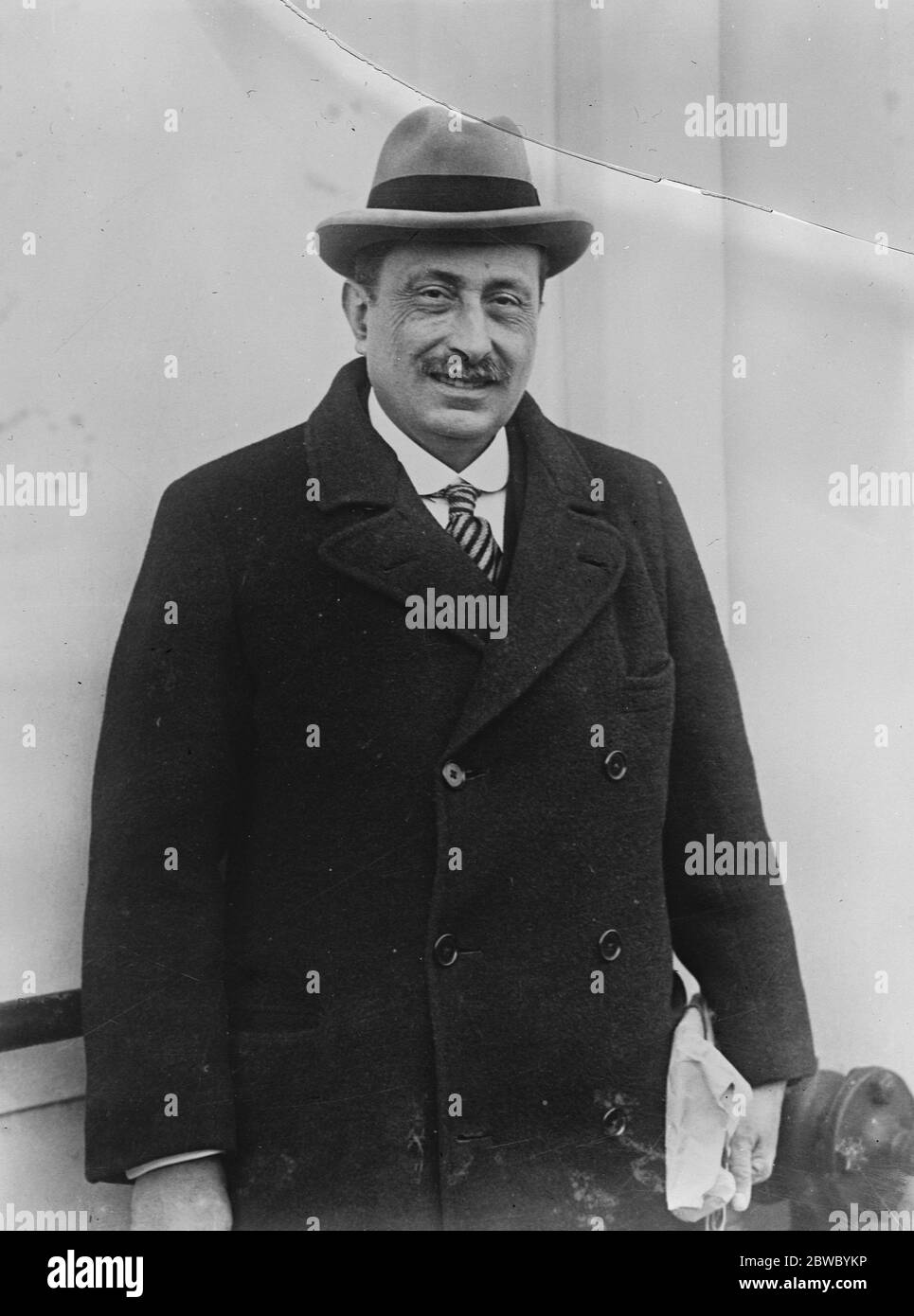 Discovered microbe of sleeping sickness . A photograph of Dr Aldo Castelani , discoverer of the elusive and long sought microbe of sleeping sickness . 18 January 1926 Stock Photo