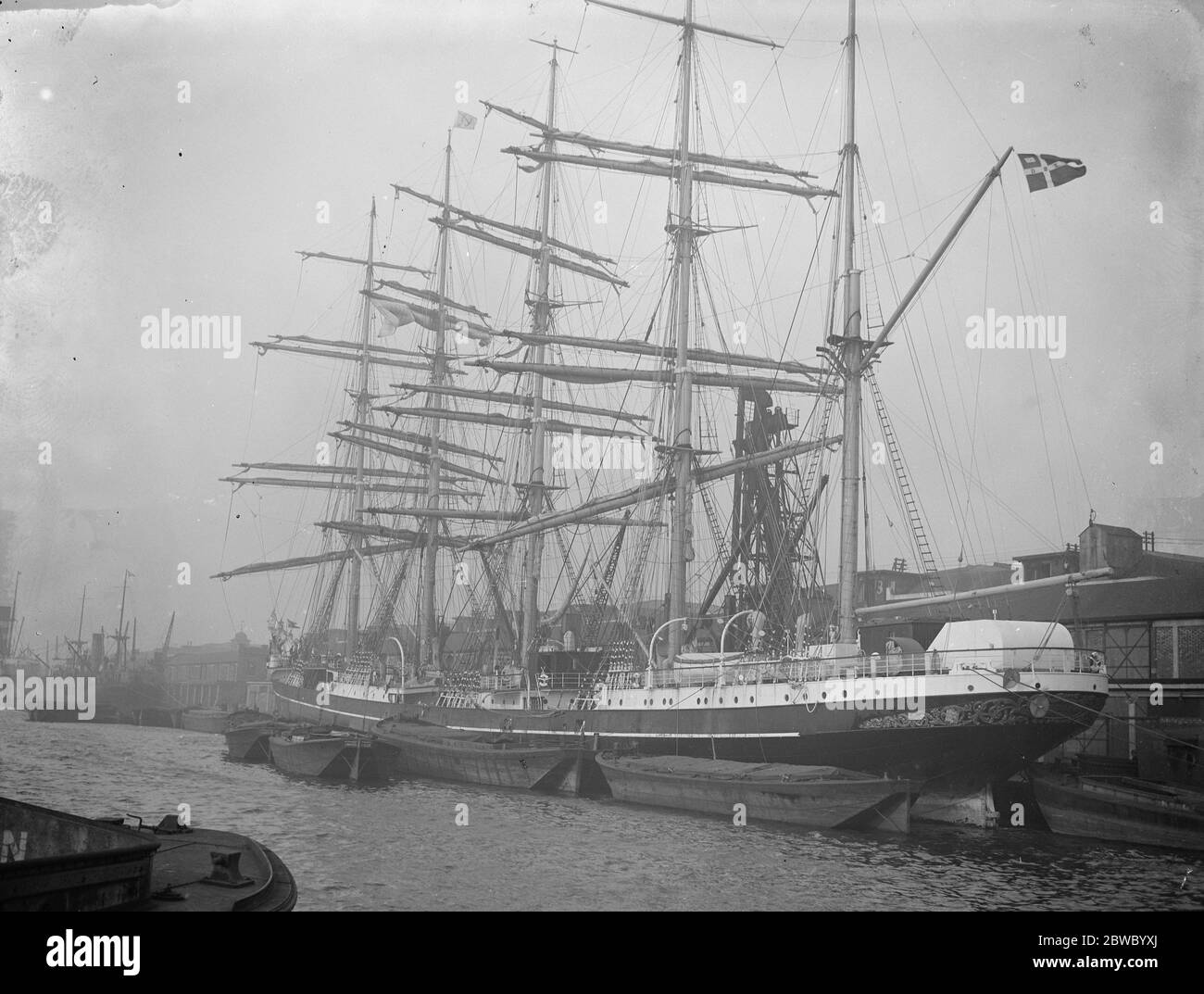 The Kobenhavn The World S Largest Sailing Ship In The Thames 23