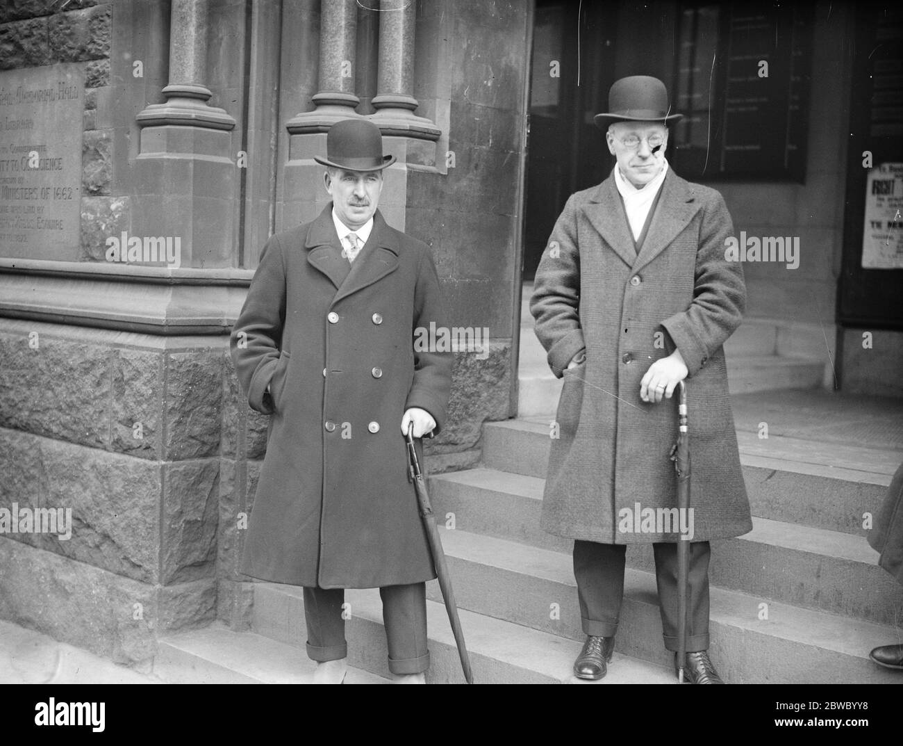 Representatives of seven unions attend mass meting of hoe strikers . Left to right Mr WBrownlee and Mr Kaylor , of the AEU arriving . 10 March 1926 Stock Photo