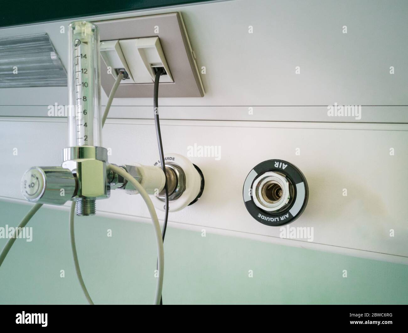 Device for Medical Gases Flowmeter in a Hospital Room Stock Photo Alamy