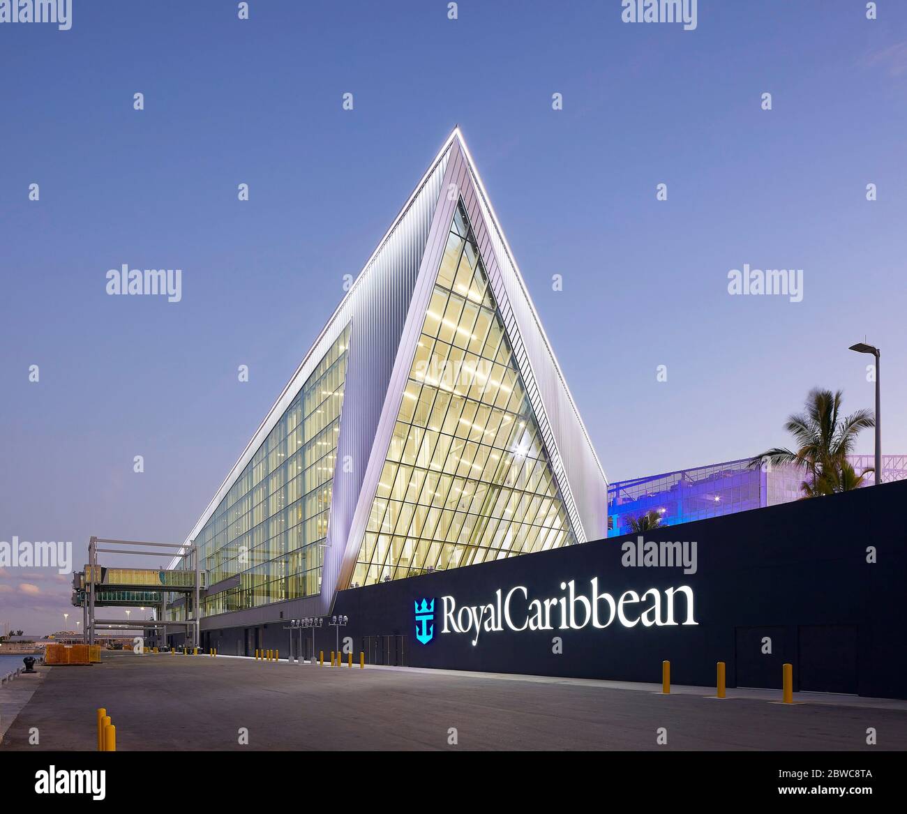 List 32+ Images cruise terminal a – royal caribbean international (crown of miami) photos Full HD, 2k, 4k List 32+ Images cruise terminal a – royal caribbean international (crown of miami) photos Full HD, 2k, 4k