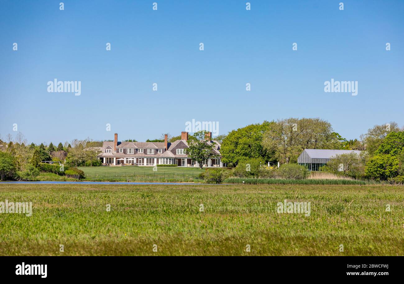 Large expensive estate at 8 Five Rods Highway in Wainscott, NY Stock Photo