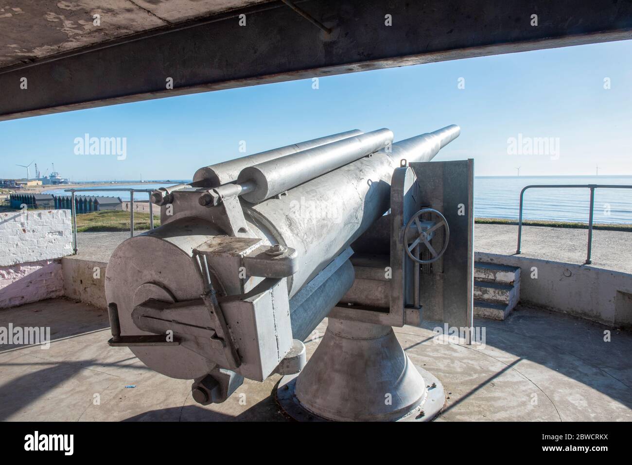 Replica guns at South Beach Gun Battery, Blyth Stock Photo Alamy