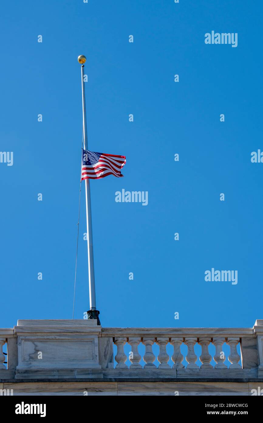 St. Paul, Minnesota. Gov. Walz orders all flags at state and federal buildings in Minnesota to