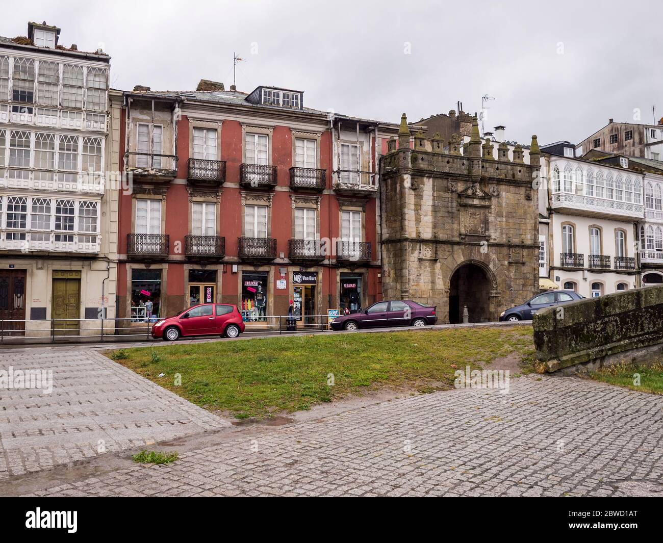 Puerta de Carlos V. Viveiro. Lugo.Galicia. España Stock Photo - Alamy