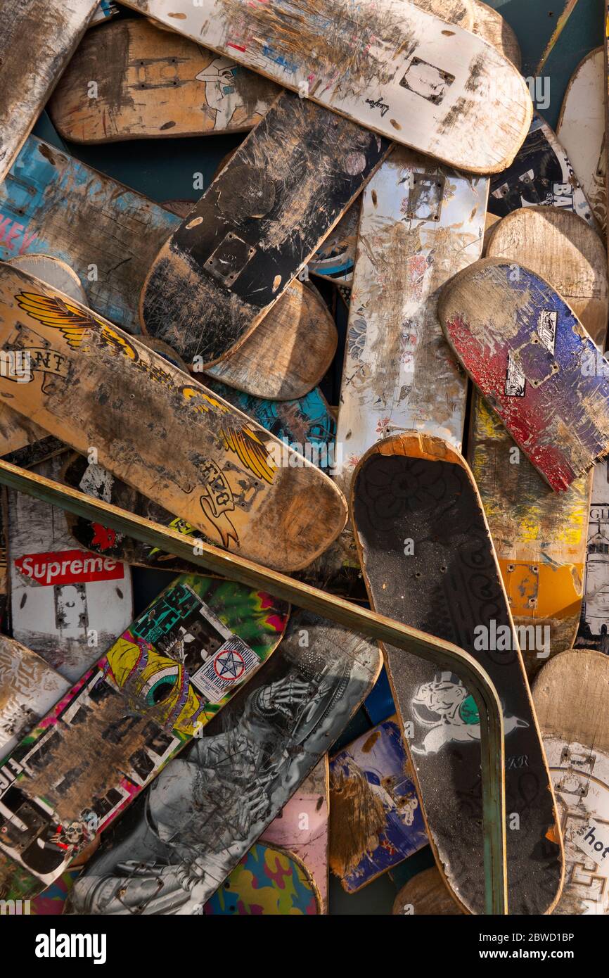 Used skateboards hi-res stock photography and images - Alamy