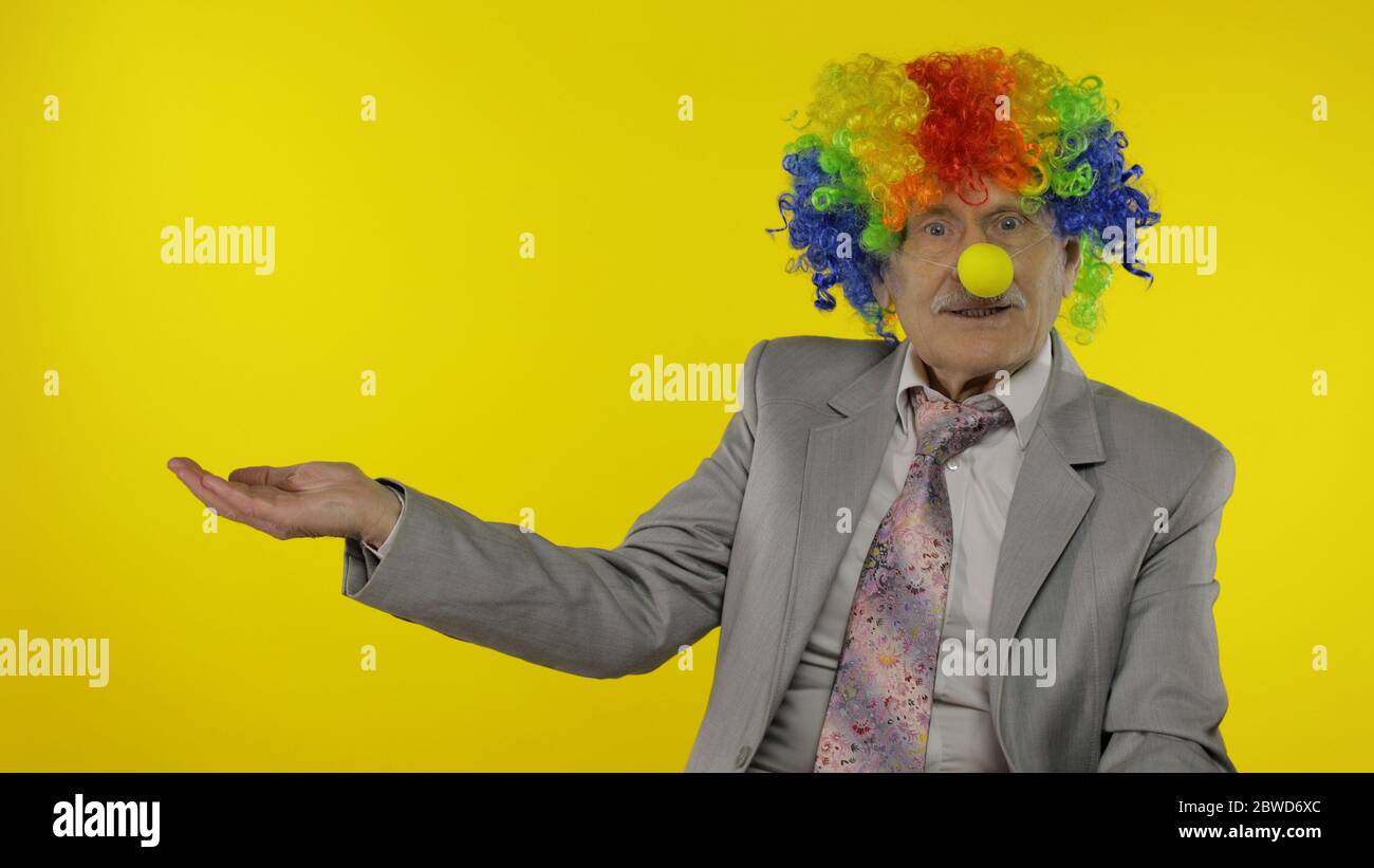 Clown laughing and pointing hi-res stock photography and images - Alamy