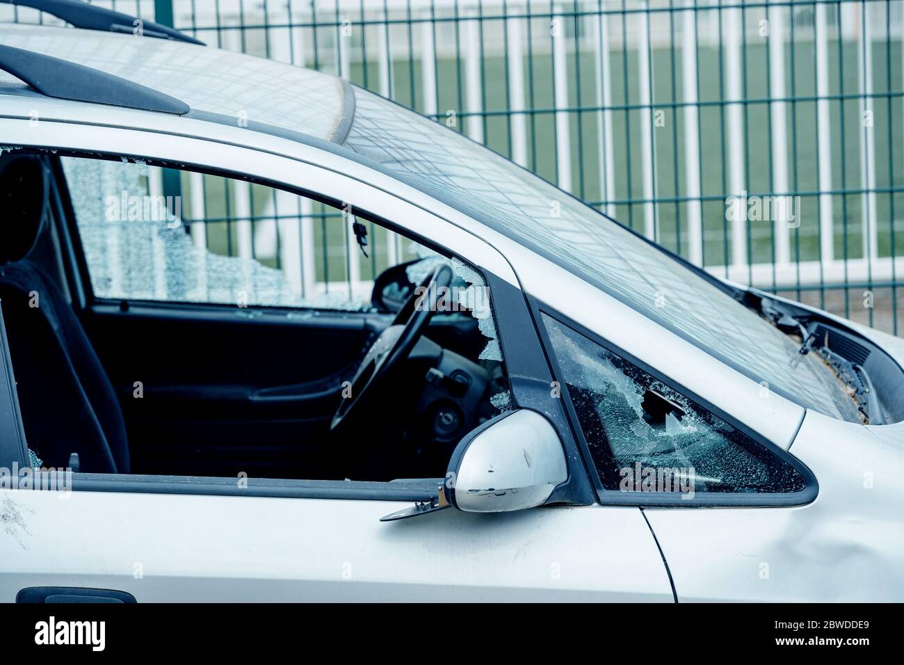 Safety glass stolen hires stock photography and images Alamy