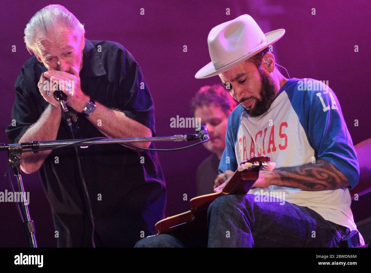 Charlie harper artist hires stock photography and images Alamy