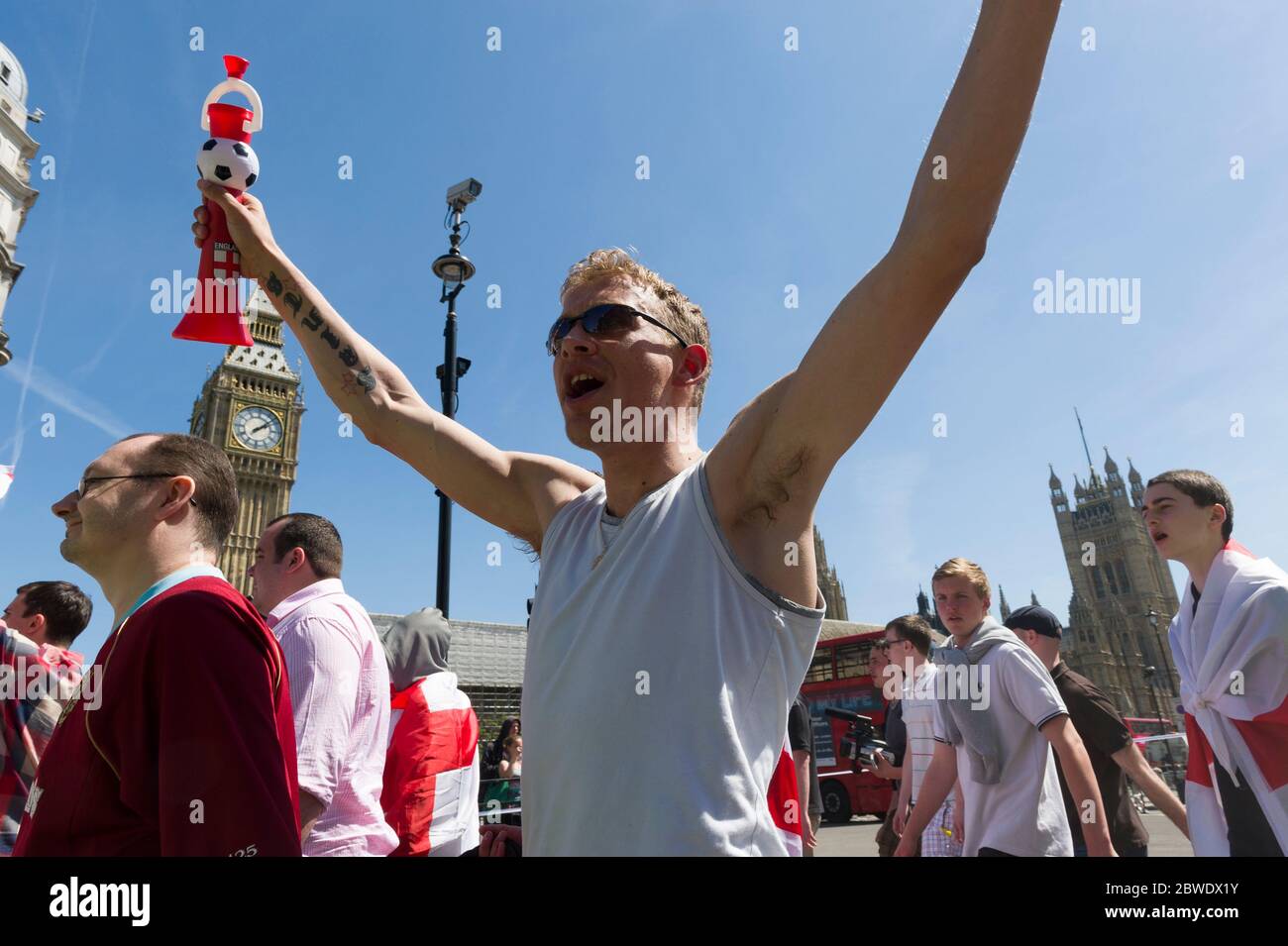 English Defence League (EDL) members on  a March organised by group calling itself 'British Citizens Against Muslim Extremists'. The protest is about Stock Photo