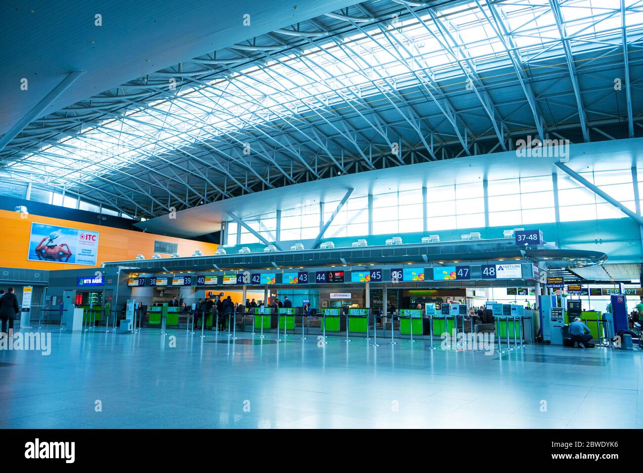 The interior of the airport front desk and ticketing Stock Photo Alamy