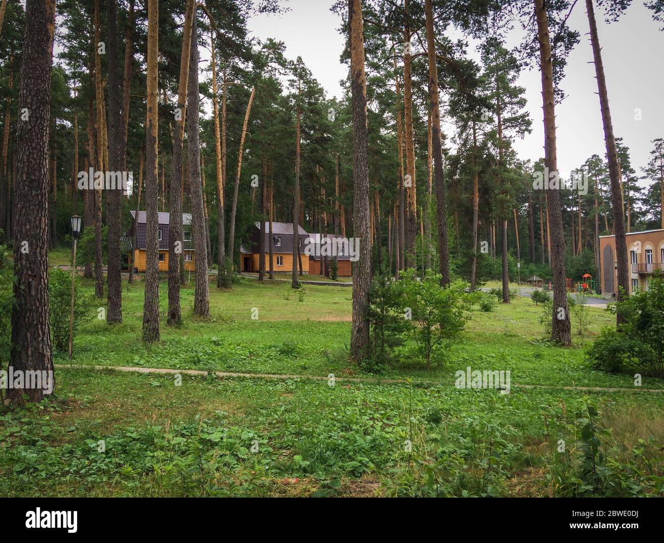 chelyabinsk, russia 06 06 2019: Wooden houses for summer student holidays. Students summer camp in the nature of Russia. Stock Photo