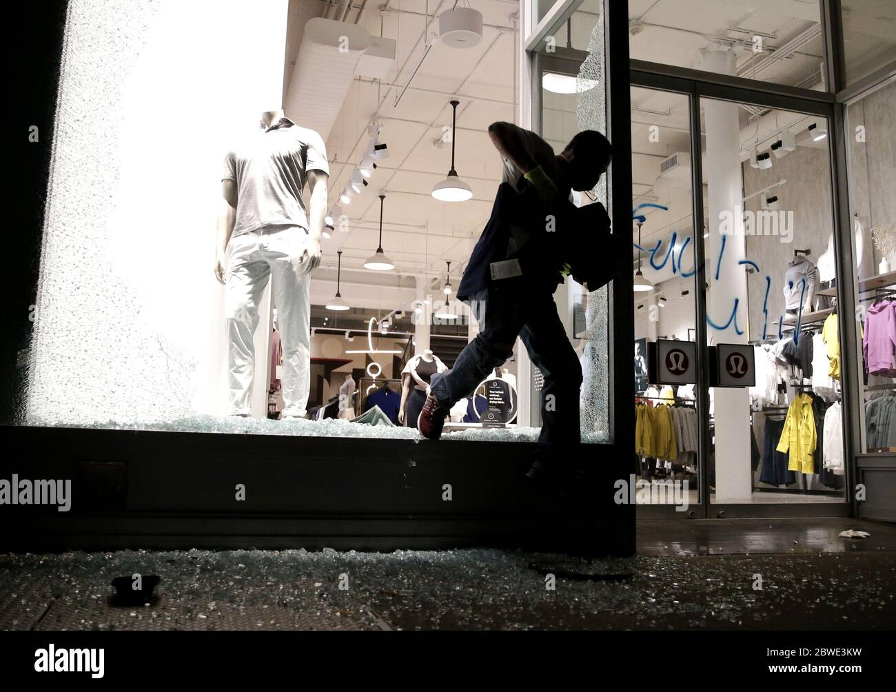 lululemon police officer discount