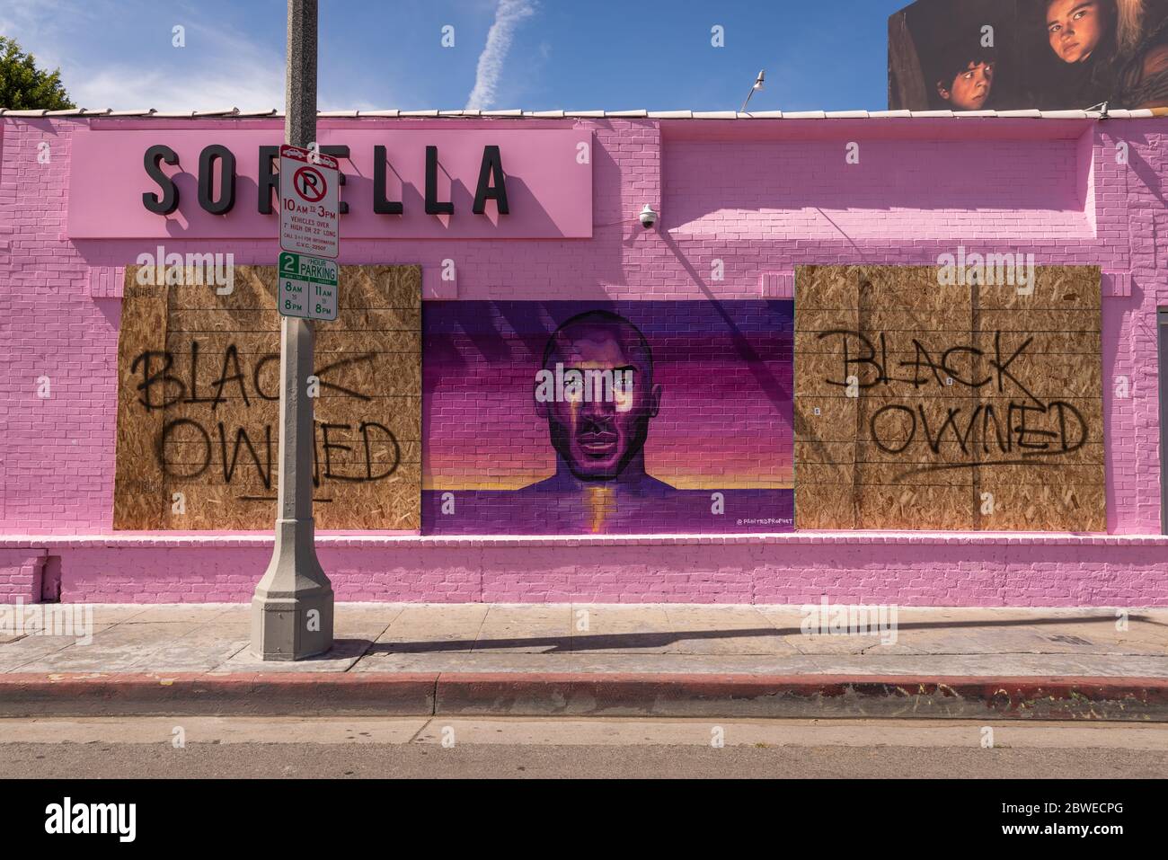 Los Angeles, USA. 31st May, 2020. Retail store on Melrose Avenue in Los Angeles following George Floyd protests in Los Angeles, USA. Credit: Jim Newberry/Alamy Live News. Stock Photo
