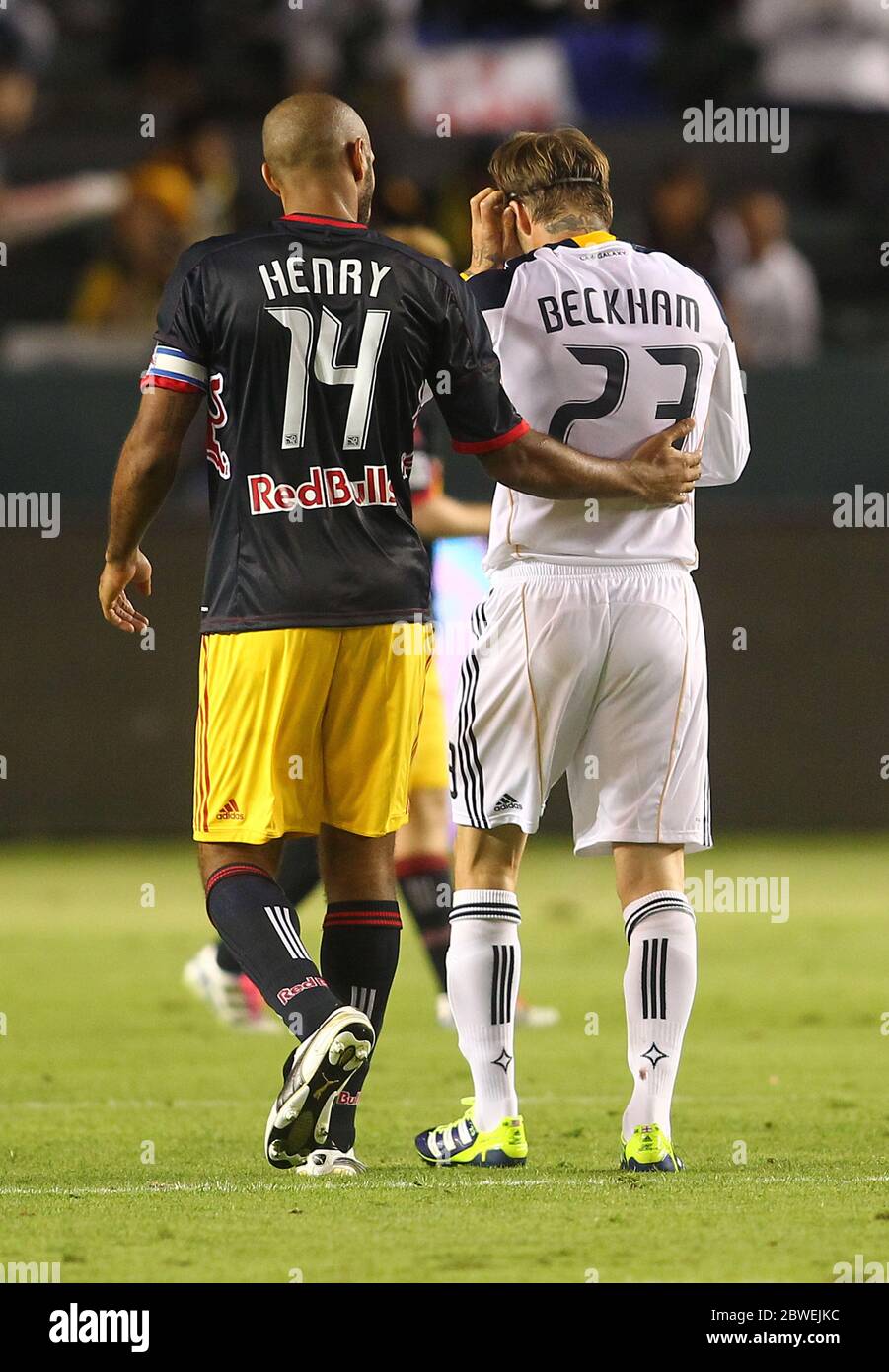 David Beckham in action for Los Angeles Galaxy v New York Red Bulls in the  MLS Play Off match in Carson, California. David and Thiery Henry got close  during the match and