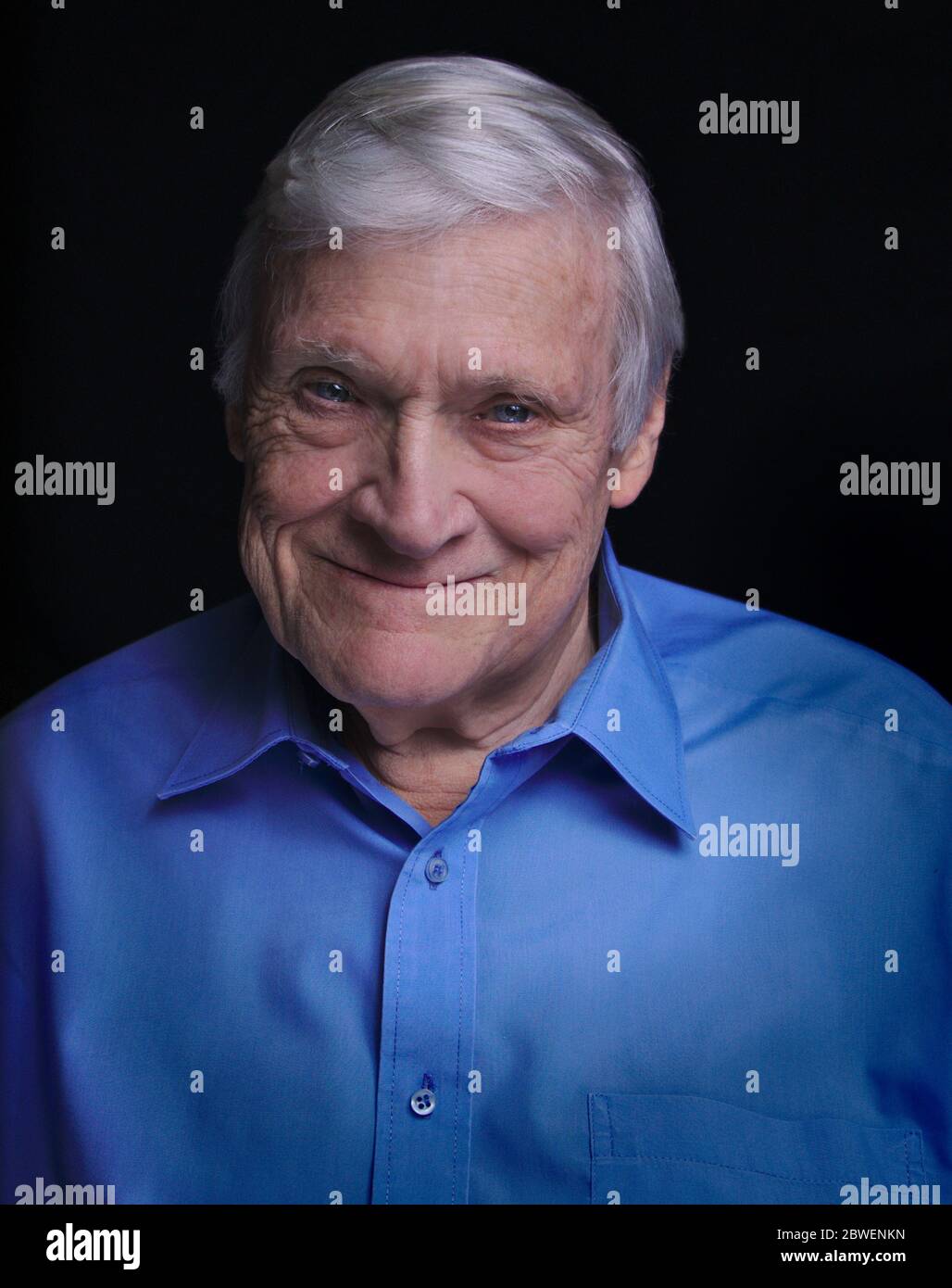 Blue eyes man hi-res stock photography and images - Alamy