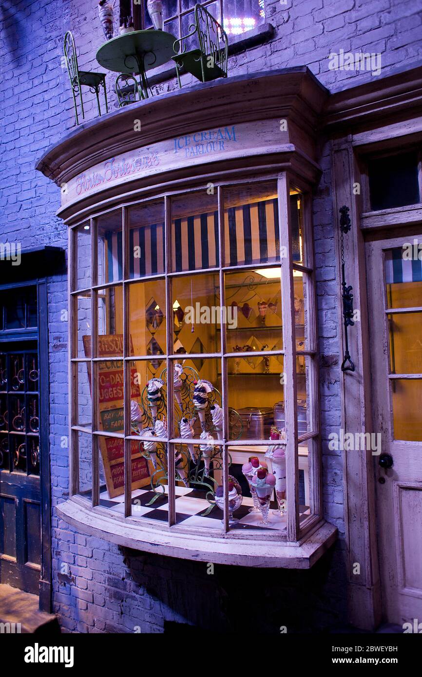 Interior scenes at Diagon Alley at the Harry Potter World Warner Bros ...