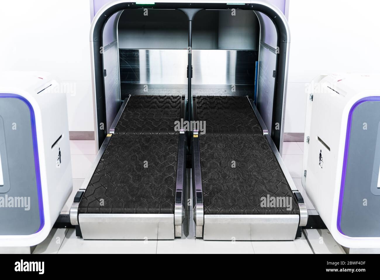 Self service electronic counters for baggage drop at international