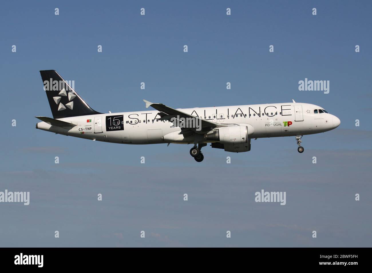 Tap air portugal star alliance hi-res stock photography and images - Alamy