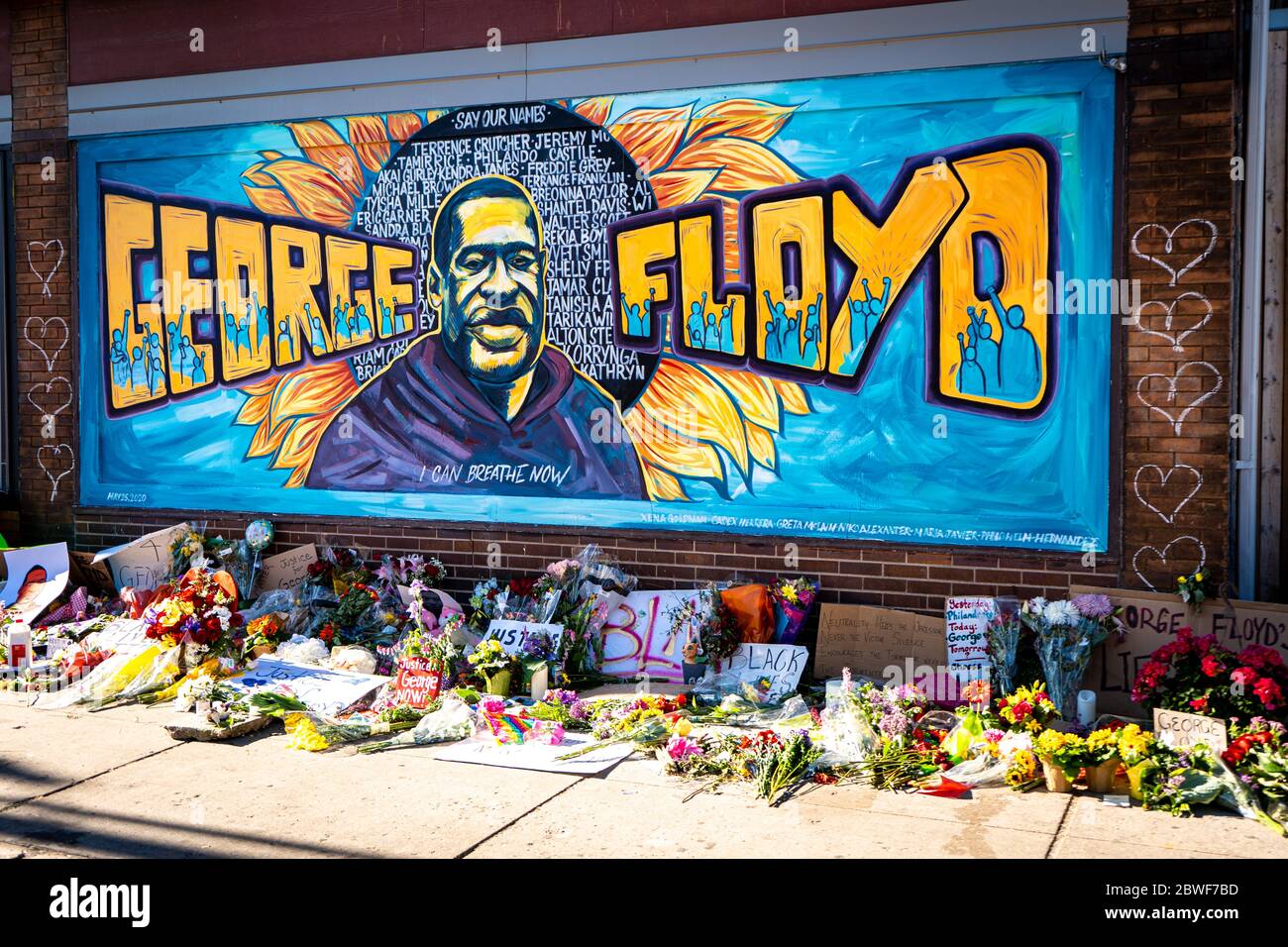 A mural dedicated to George Floyd  and honoring the black lives matter movement in Minneapolis, MN on May 29, 2020. Protests against police brutality continued across the country this weekend over the death of George Floyd, whose death while in police custody was captured on video. (Photo by munshots/Sipa USA) Stock Photo