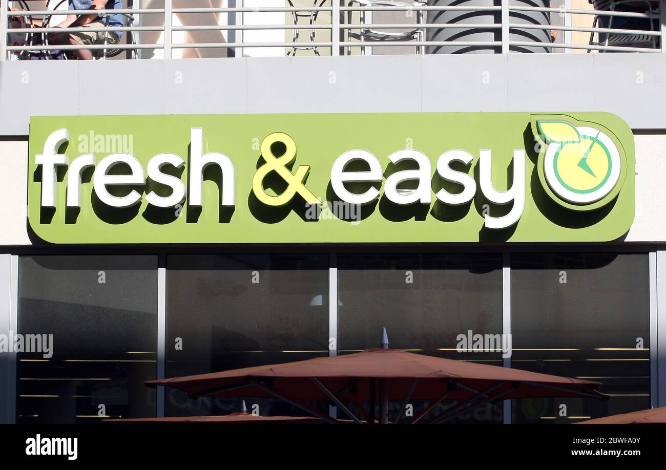 Helen Mirren Is Seen Shopping At Fresh And Easy Grocery Store In Helen mirren is seen shopping at fresh and easy grocery store in