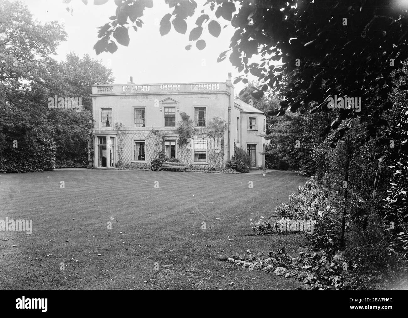 Warfield Park , Berkshire Home of Lady Walsh now lady Ormathwaite 1921 Stock Photo