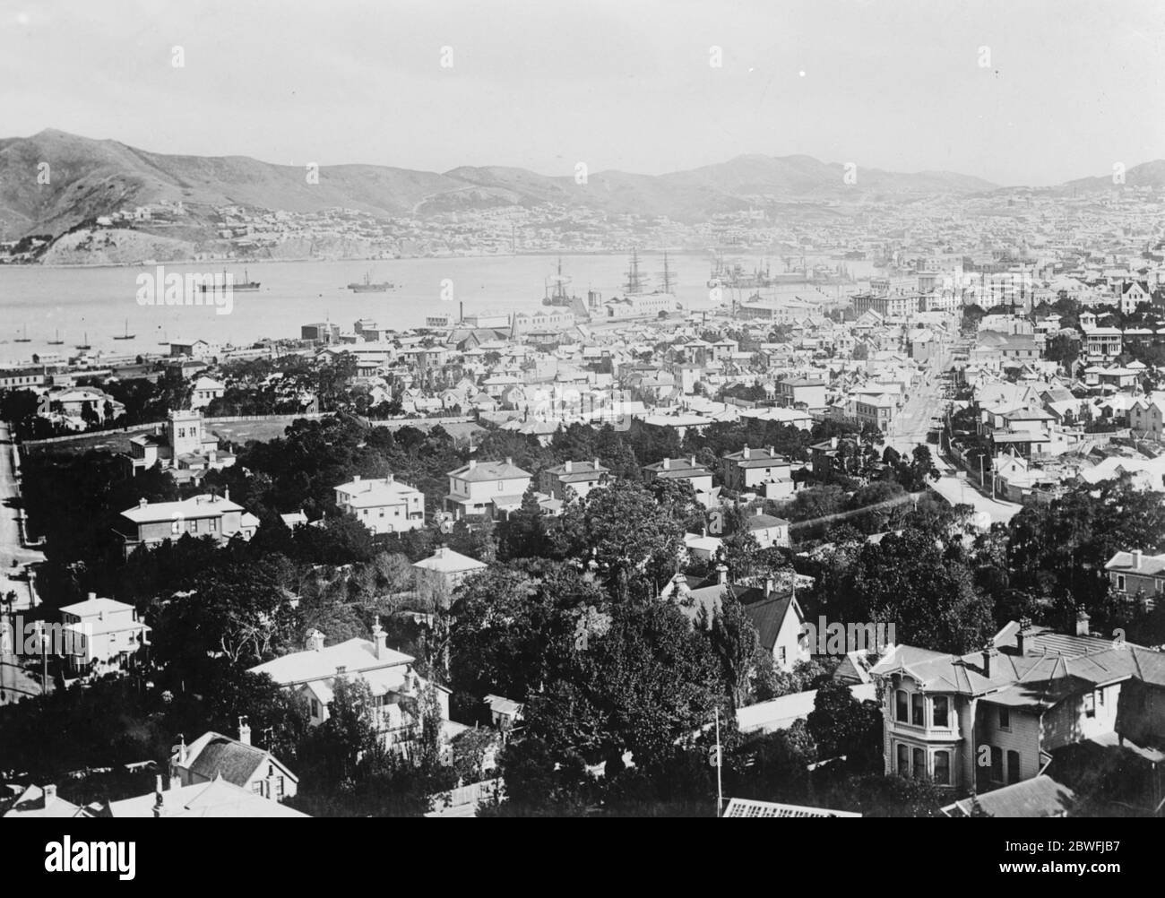 New Zealand . Wellington , a general view of the town and harbour from Thornden . 21 February 1927 Stock Photo