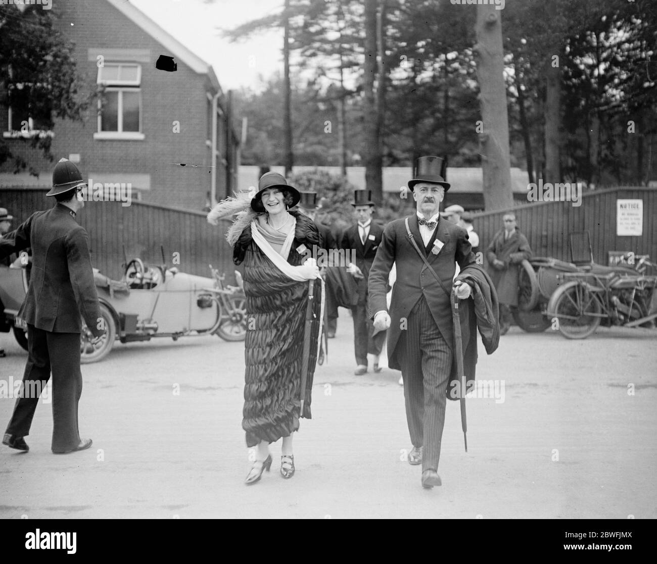 Ascot . Major and Mrs J B Paget . 21 June 1923 Stock Photo