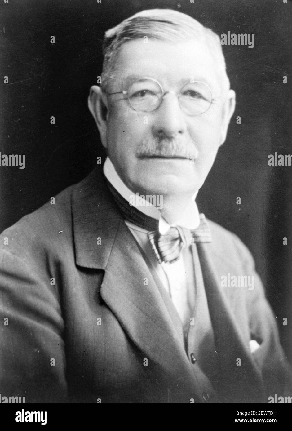 Holland Division by election . Mr Arthur Wellesley Dean , of Carlton Scroop Manor , Grantham , is the Conservative candidate for the Holland Division of Lincolnshire , and has been nursing the constituency for some time . Mr A Wellesley Dean . 5 July 1924 Stock Photo