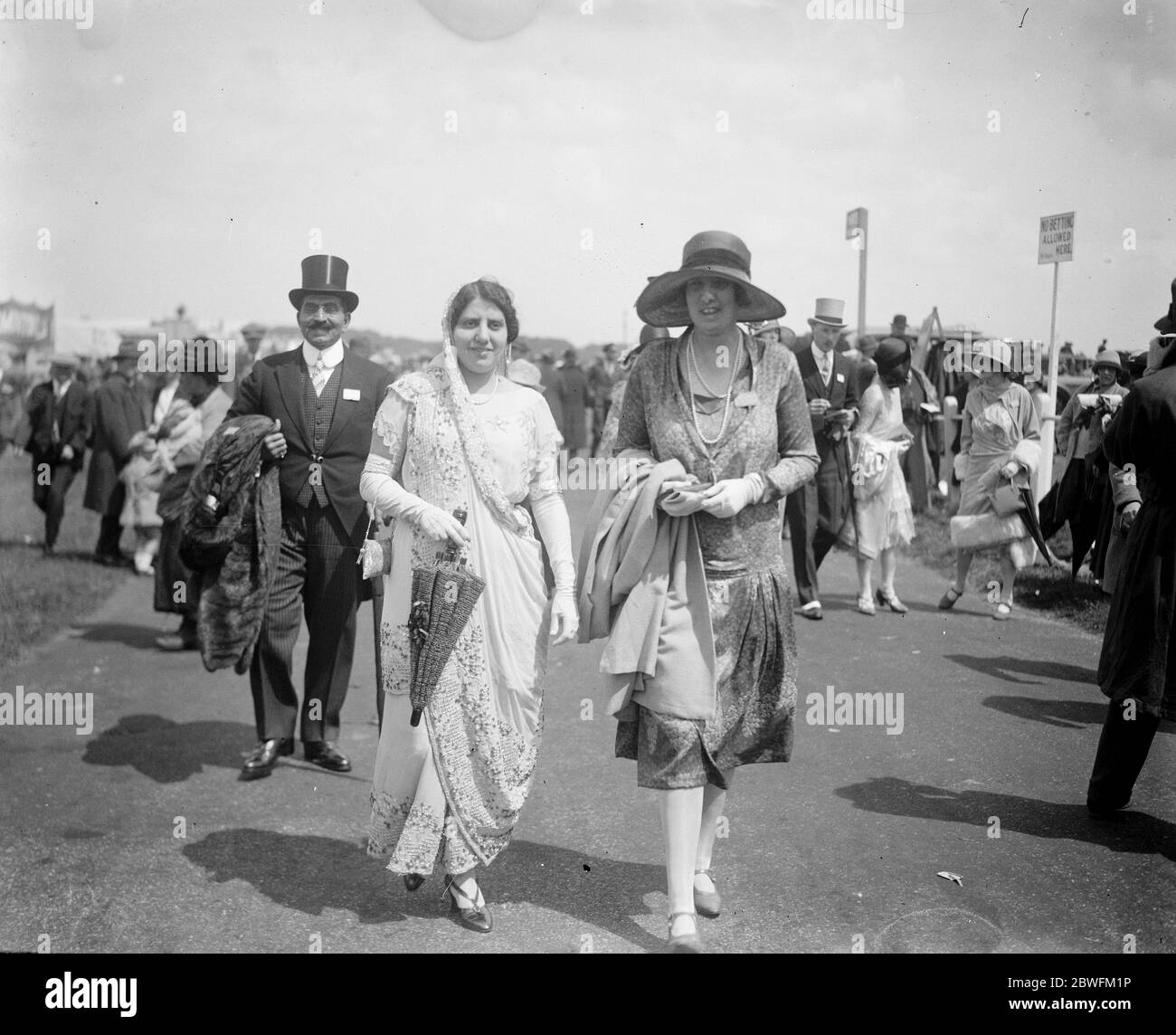 Society at Ascot . Lady Bomanji , a notable Indian visitor . 15 June 1926 Stock Photo