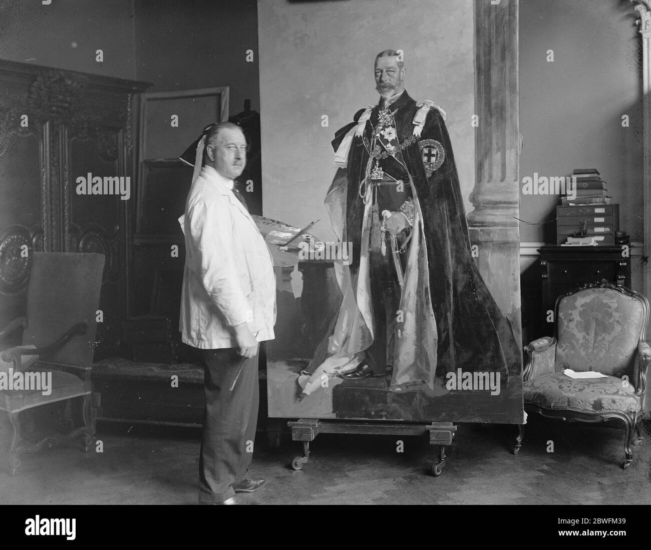 Royal Academy surprise . Full length portrait of the King painted by Mr Richard Jack . 8 April 1926 Stock Photo