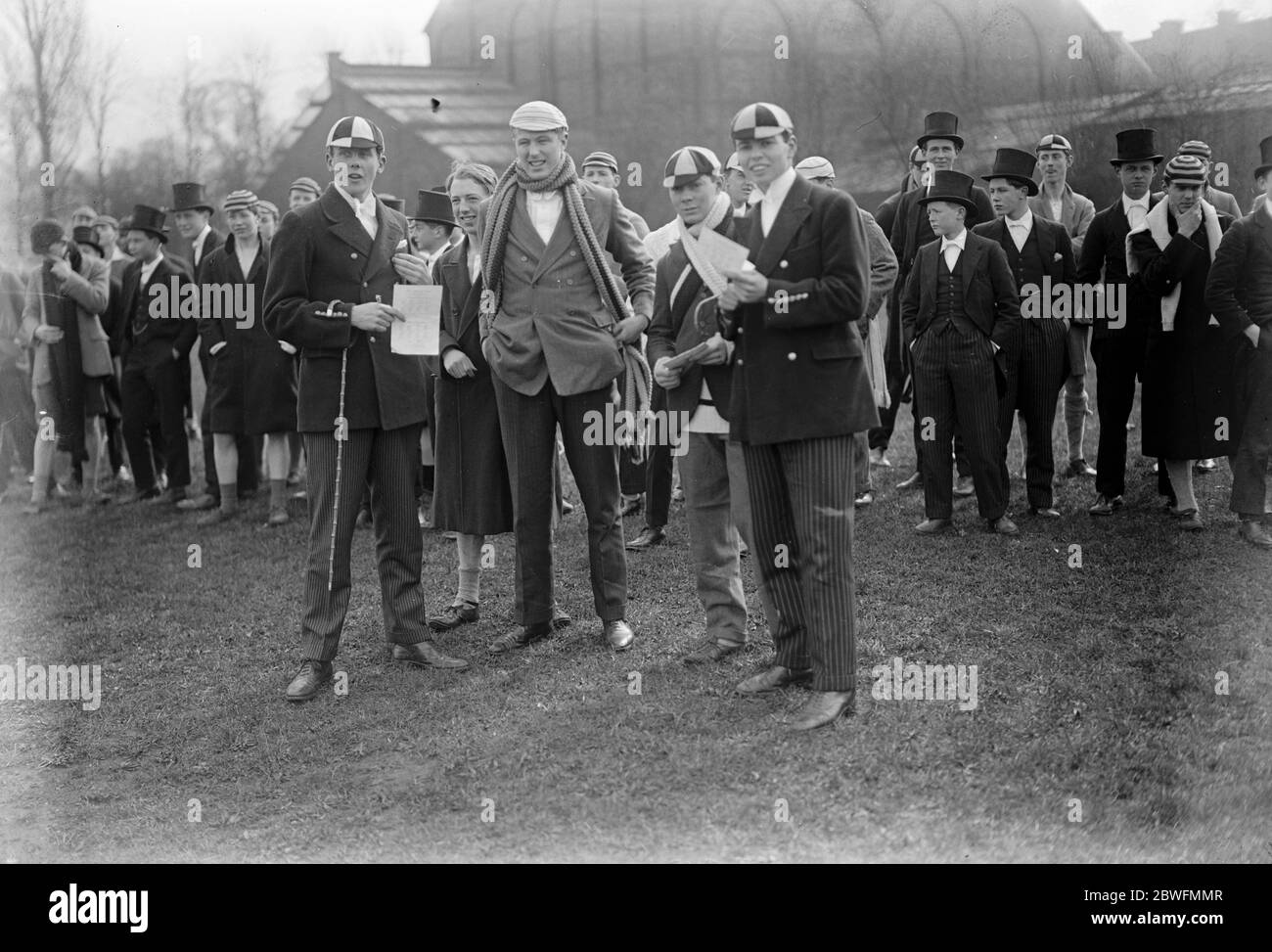 Eton College sports . E H Armitage , the starter and captain of the boats , etc , ( left ) with the Earl of Kincardine and Lord Hyde ( judge ) . 16 March 1925 Stock Photo