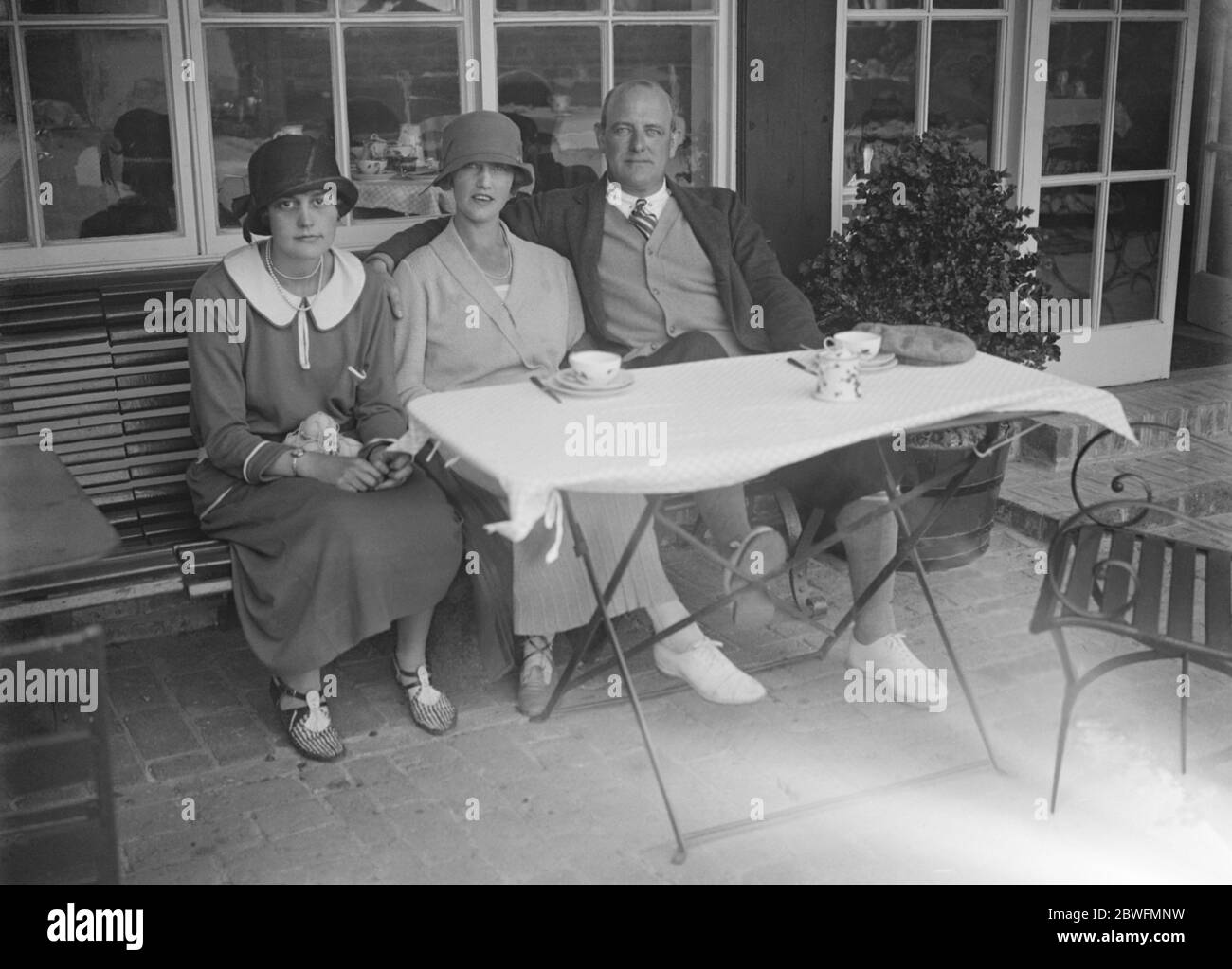 Le Touquet golf links . P G Wodehouse , with wife and daughter . 1925 ...