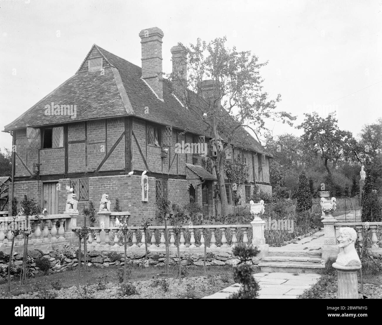 Where the Nightingales sang The Nightingales corner in the garden of the Foyle Riding , the residence of Colonel and Mrs Harrison , situated on the borders of Oxted and Limpsfield 20 May 1924 Stock Photo