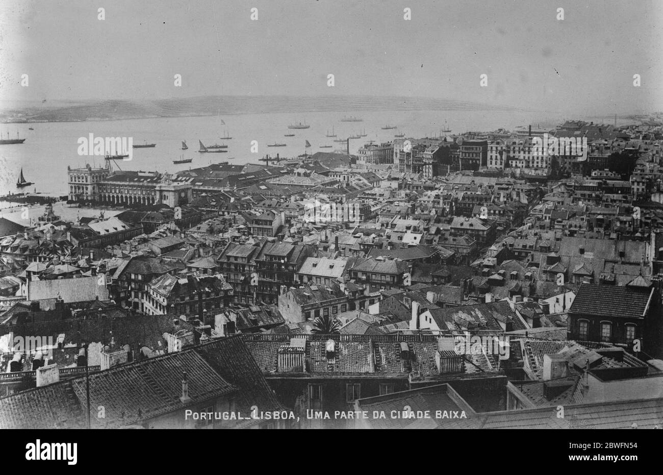 Reported armed revolt in Lisbon The sea of Lisbon , where an armed revolt has broken out , with heavy fighting in the streets 3 February 1926 Stock Photo