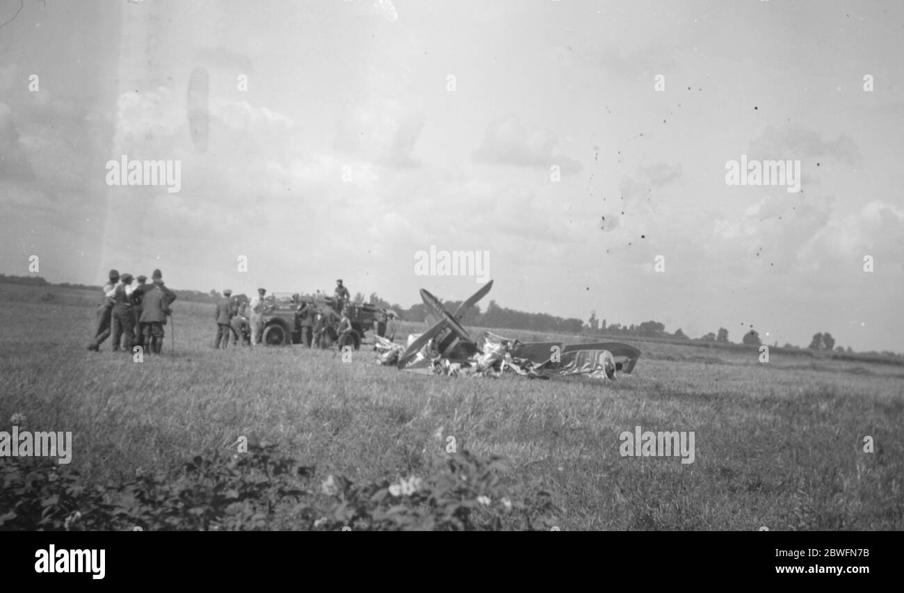 Aeroplane crash Lt from R S Rosling , Little Waltham , Chelmsford September 1925 Stock Photo