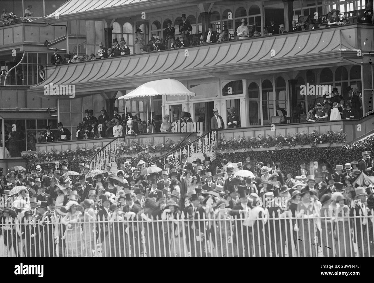 Royal Ascot . A general view of the scene in the Royal box and Royal enclosure and showing the Royal Party . 18 June 1924 Stock Photo