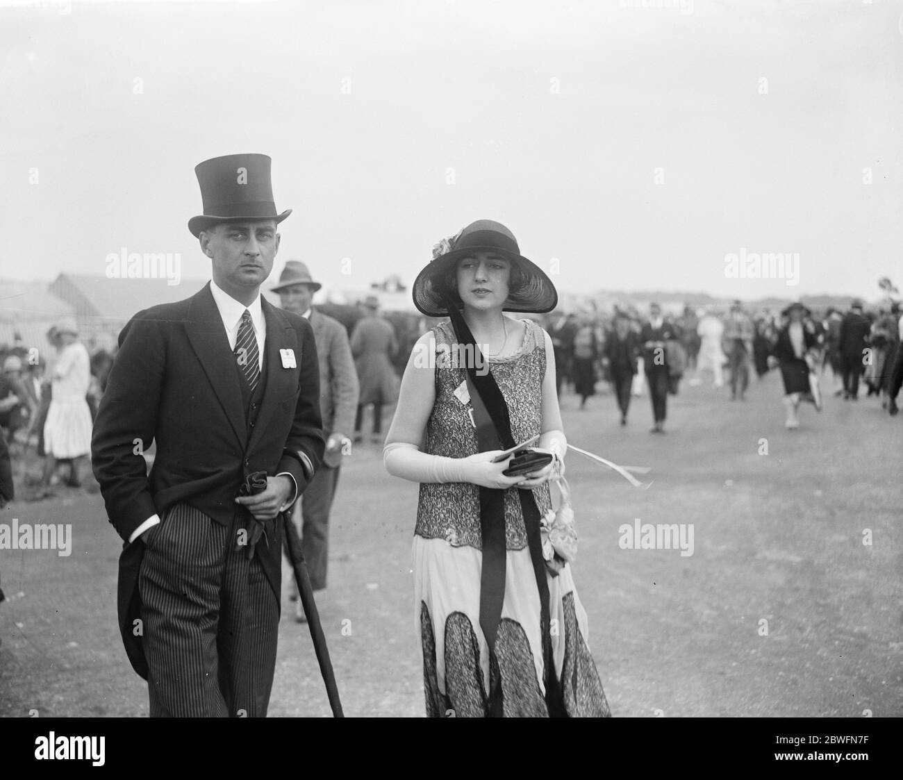 Ascot . Miss Avril Mullens walking to the paddock . Her engagement to Prince Imeretinsky has just been announced . 17 June 1925 Stock Photo