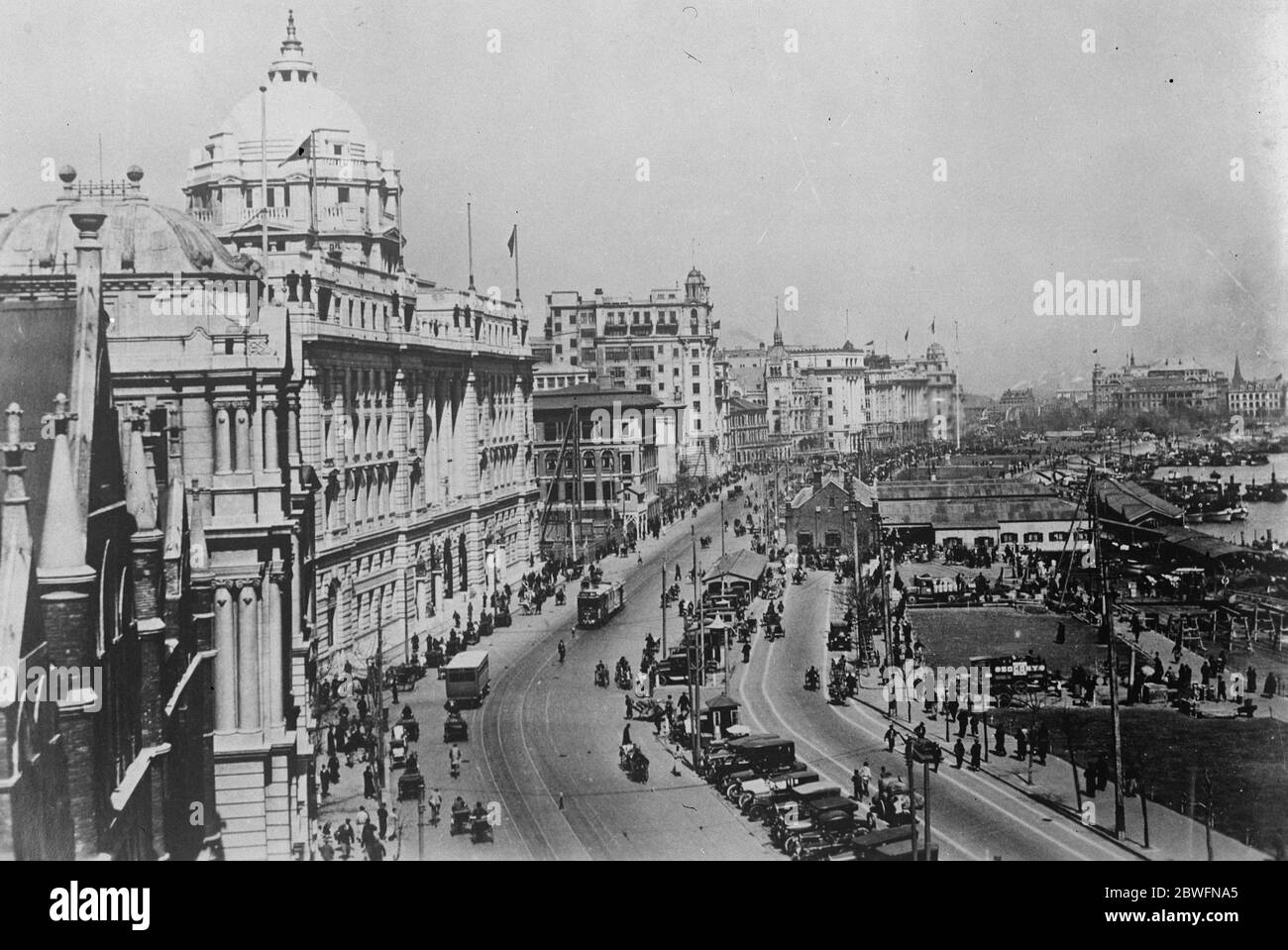 Shanghai bund 1920s hi-res stock photography and images - Alamy