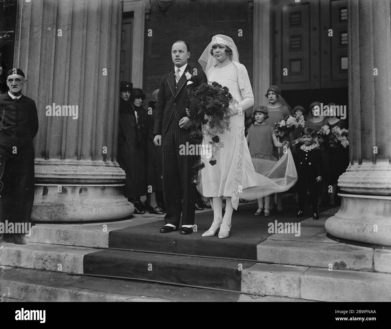 Wedding Mr J Molesworth ST Aubyn and Miss C M Vivian were married at St Peter ' s , Eton Square . Bride and Bridegroom . 12 January 1926 Stock Photo
