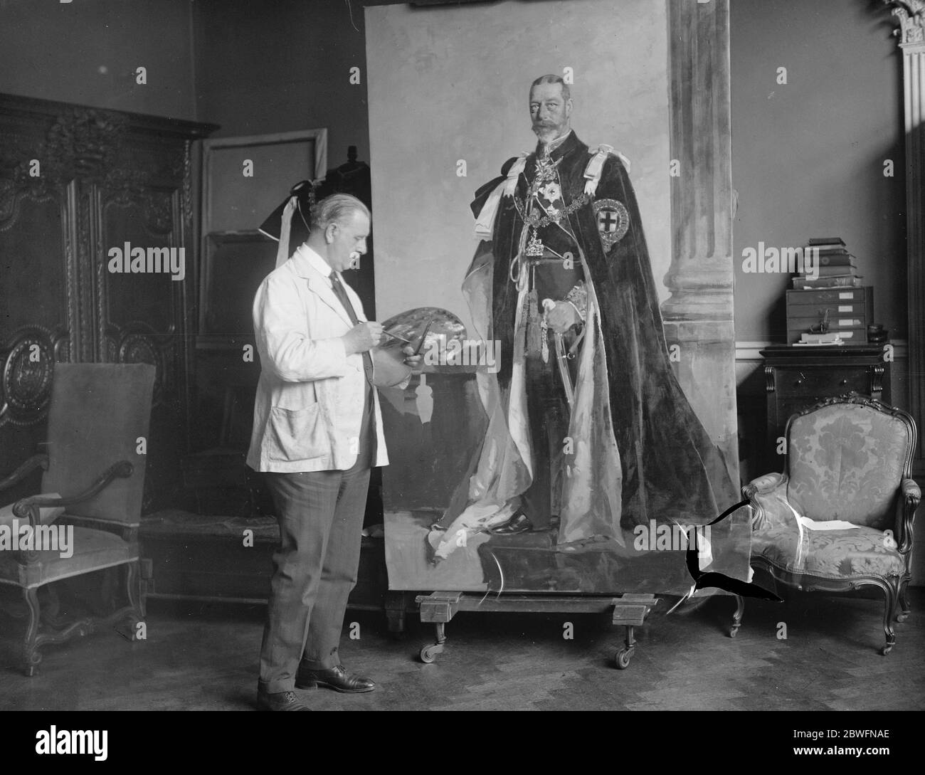 Royal Academy surprise . Full length portrait of the King painted by Mr Richard Jack . 8 April 1926 Stock Photo