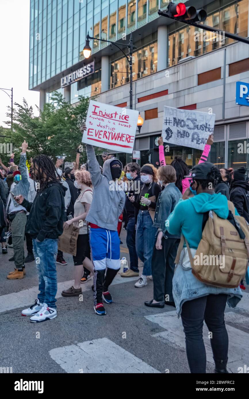 Chicago Riot George Chicago riot 2020 hi-res stock photography and images - Alamy