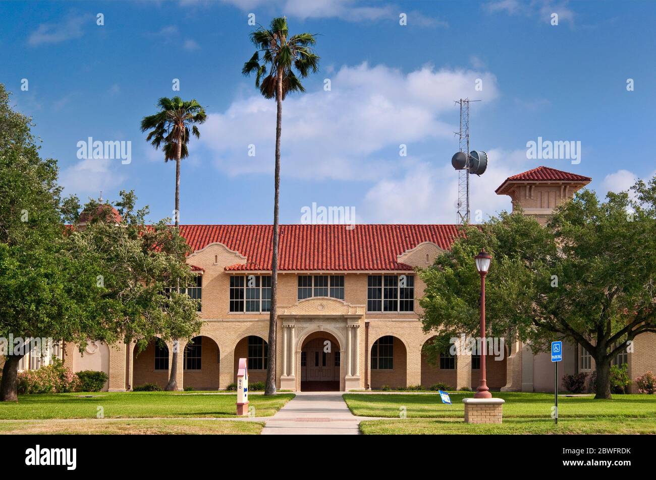 J.R. Manning Hall (1925), Texas A&M University campus in Kingsville, Gulf Coast region, Texas, USA Stock Photo