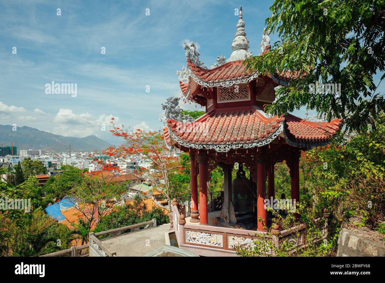 Giant prayer bell on the grounds of the Long Son Pagoda, Nha Trang, Vietnam Stock Photo
