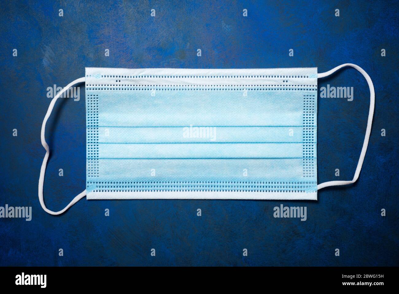 Surgical mask turquoise blue hi-res stock photography and images - Alamy