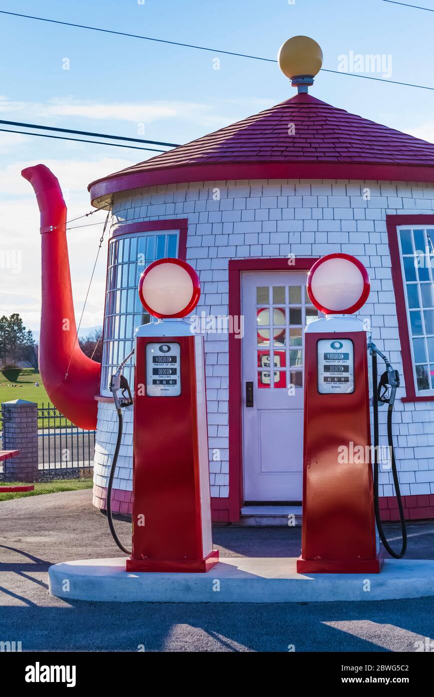Teapot Dome Service Station, originally a gas station and now a visitor