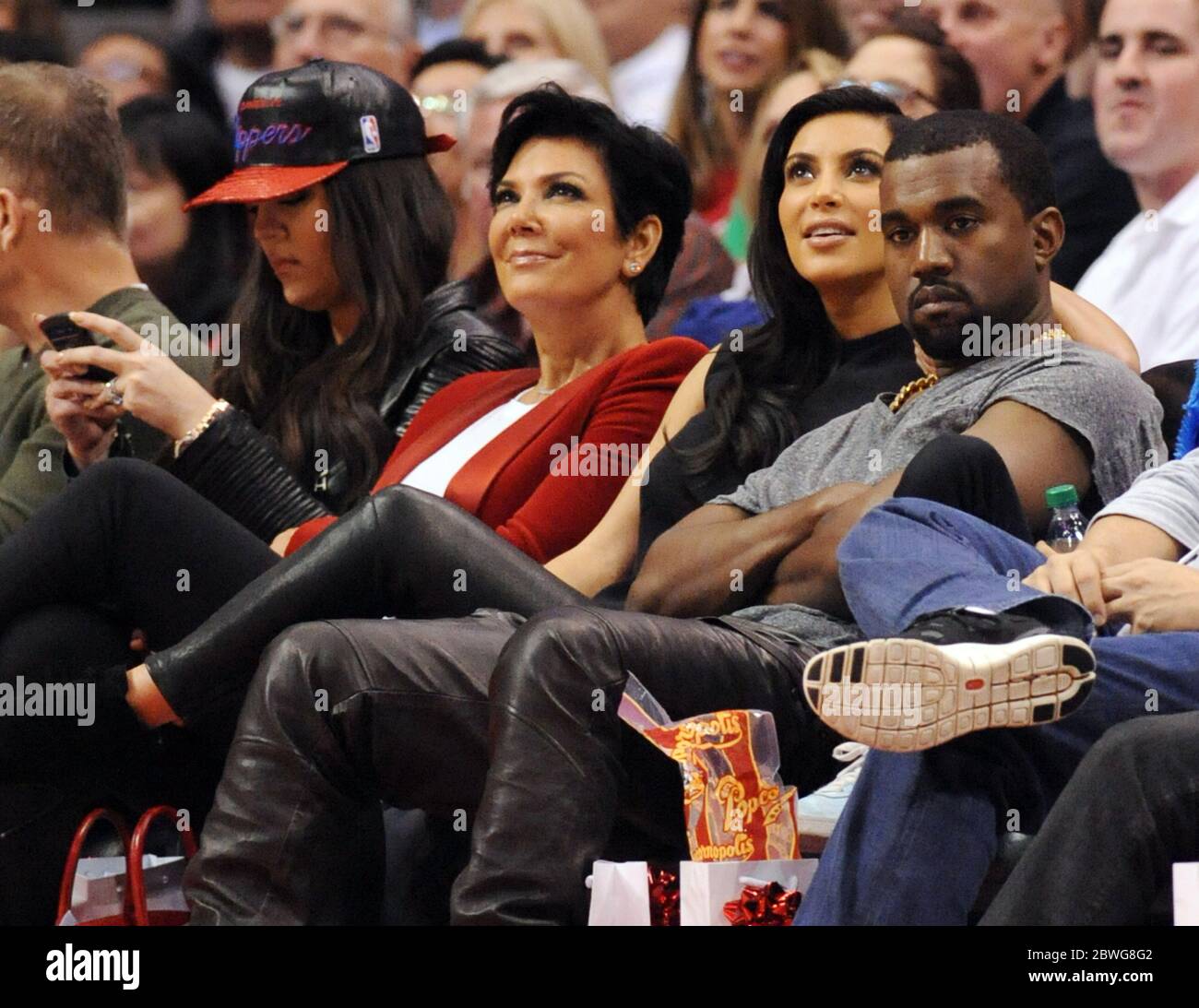 La lakers crowd hi-res stock photography and images - Alamy