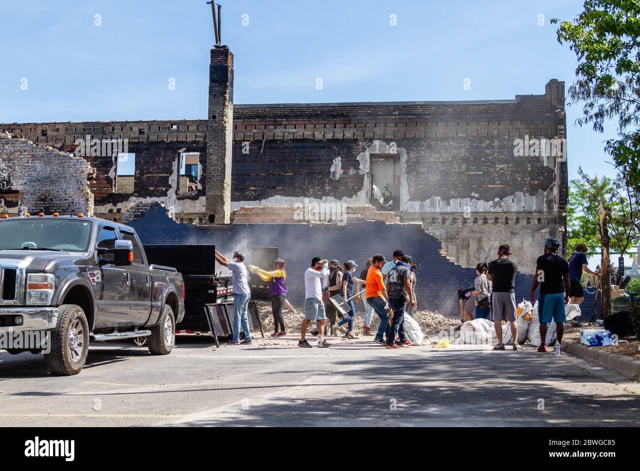 George floyd riots chicago hi-res stock photography and images - Alamy