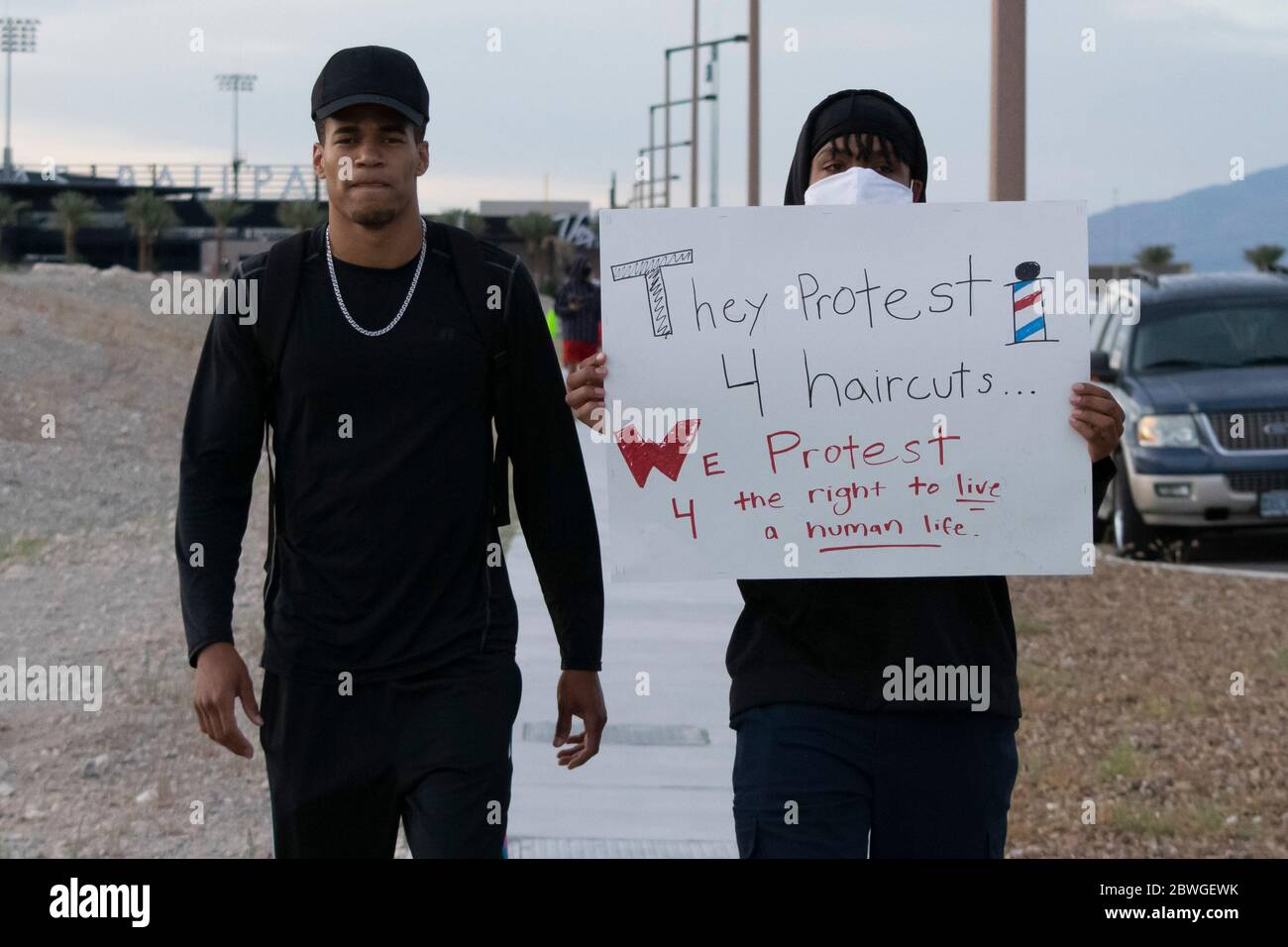 Las Vegas, USA. 31st May, 2020. Las Vegas, NV - May 31, 2020: Protesters gather outside Downtown Summerlin near a shopping complex during continuting nights of Black Lives Matter Protests on May 31, 2020 in Las Vegas, Nevada. Credit: Shannon Beelman/The Photo Access Credit: The Photo Access/Alamy Live News Stock Photo